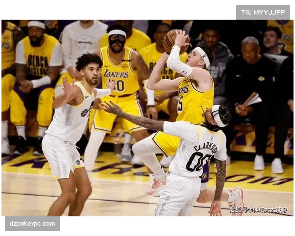 雷迪克称赞球队传球表现亮眼表示仍需加强空接配合提升整体默契